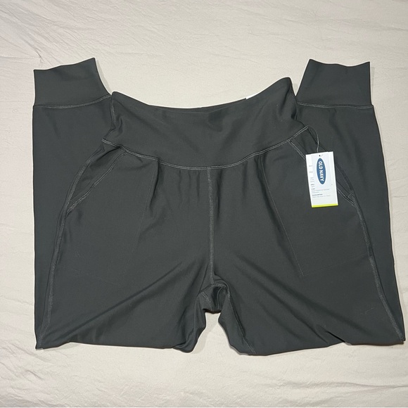 NWT Old Navy Powersoft Workout Set - Picture 3 of 9